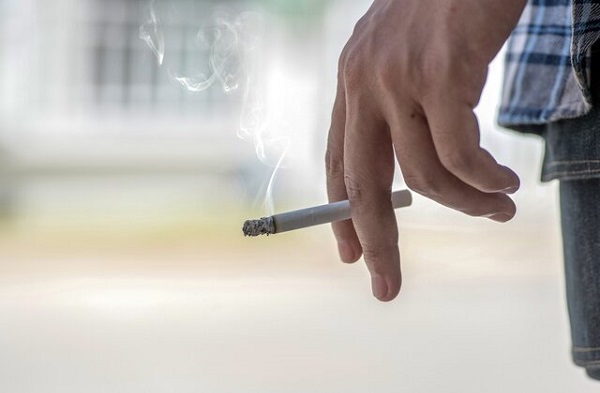 تاثیر سیگار بر ایمپلنت